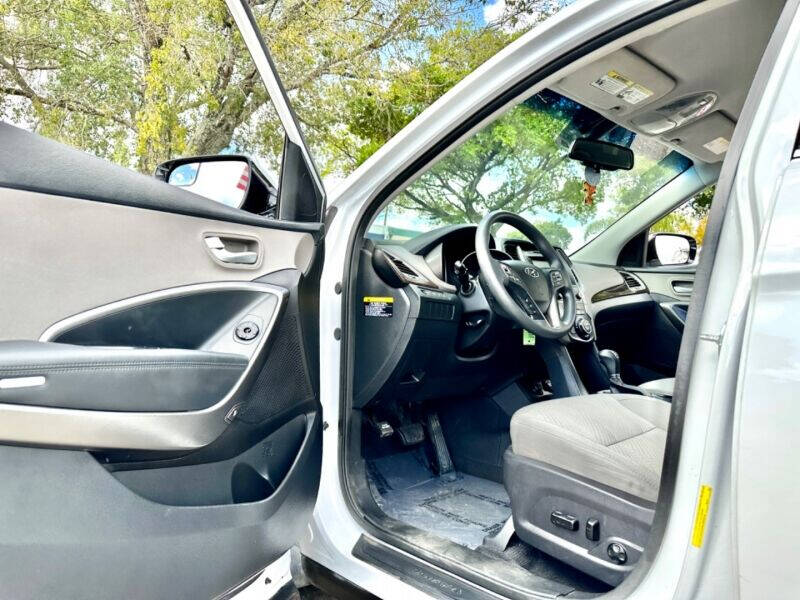 2017 Hyundai Santa Fe Sport  - $17,995