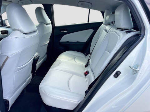 2016 Toyota Prius Two