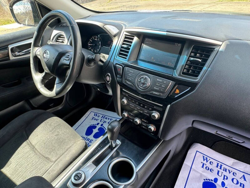 2016 Nissan Pathfinder S