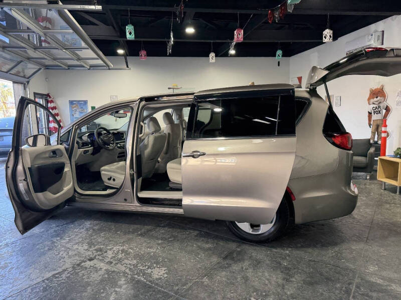 2018 Chrysler Pacifica Hybrid Touring Plus