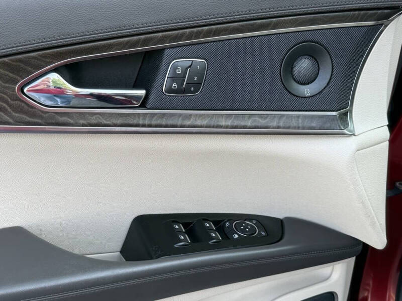 2019 Lincoln Nautilus Reserve