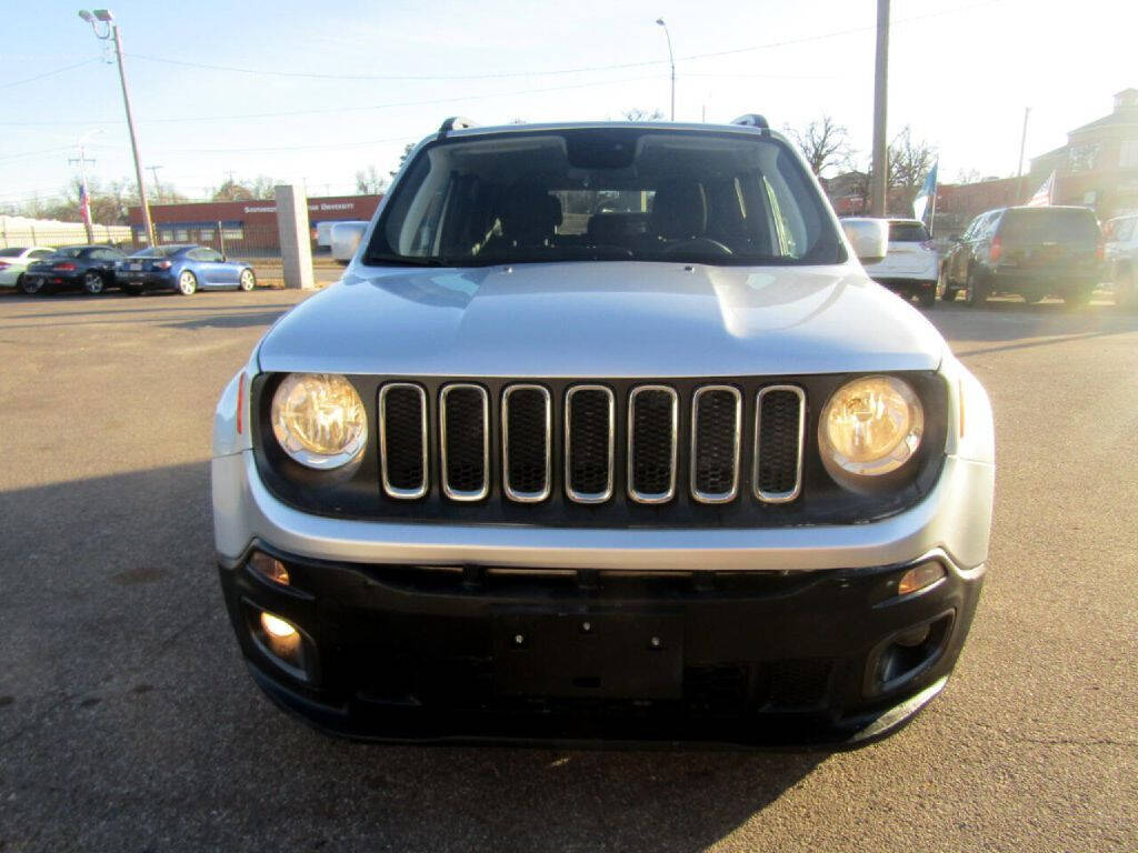 Silver 2018 Jeep Renegade Latitude Latitude 4dr SUV 2