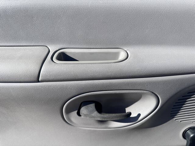 2002 Ford E-Series E-250