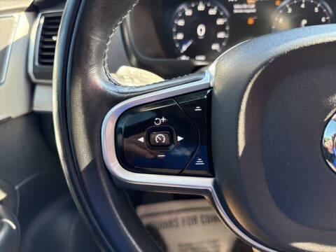 2022 Volvo XC90 T5 Momentum