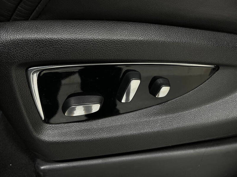 2018 Cadillac Escalade ESV Luxury