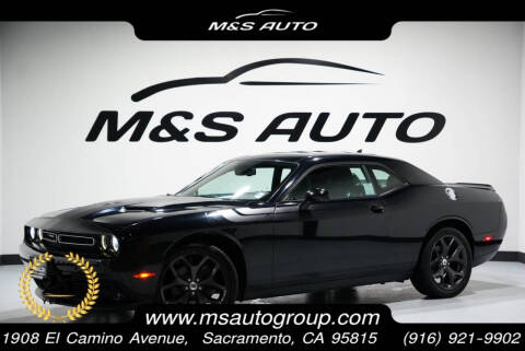 2017 Dodge Challenger SXT Plus
