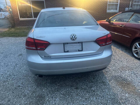2015 Volkswagen Passat 1.8T Wolfsburg Edition
