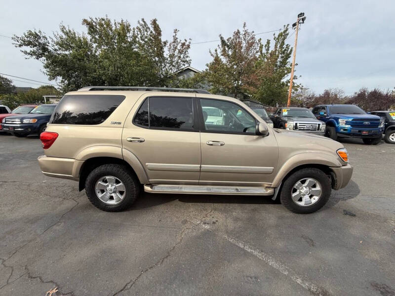 2005 Toyota Sequoia SR5