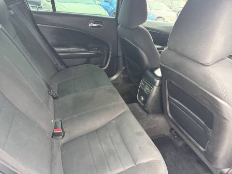 2013 Dodge Charger SE