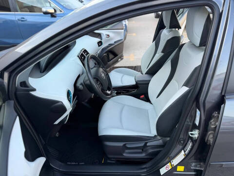 2019 Toyota Prius XLE AWD-e