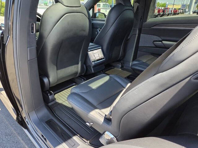 2025 Tesla Model X