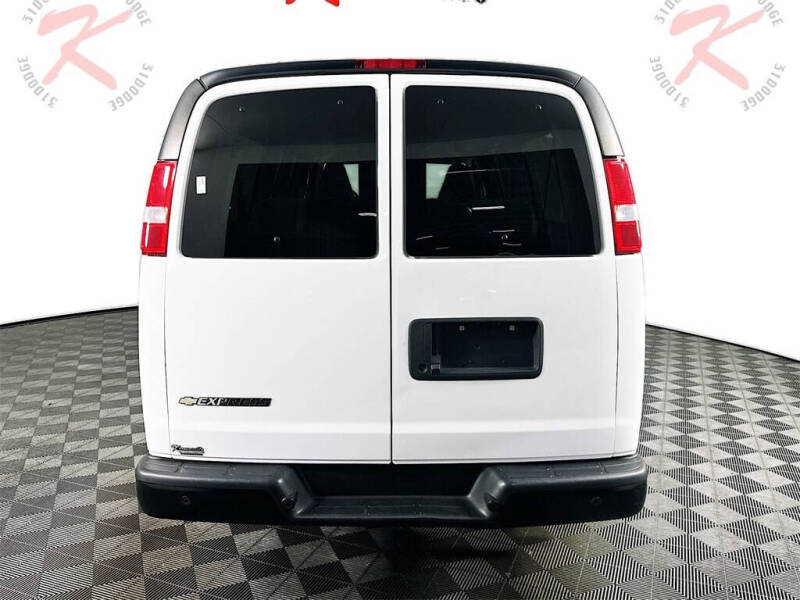 2023 Chevrolet Express LS 3500