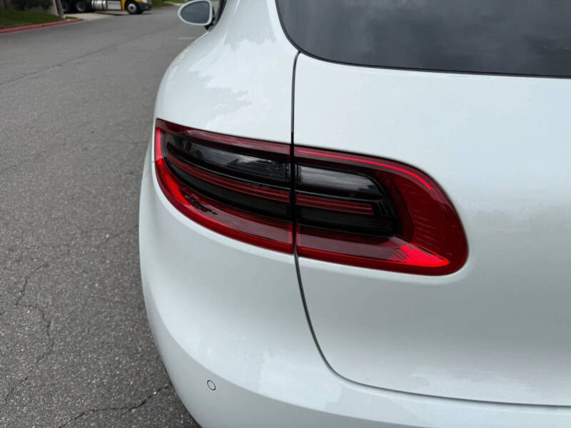 2017 Porsche Macan S