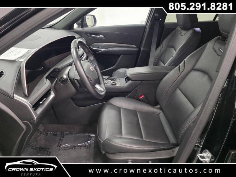 2025 Cadillac XT4 Premium Luxury