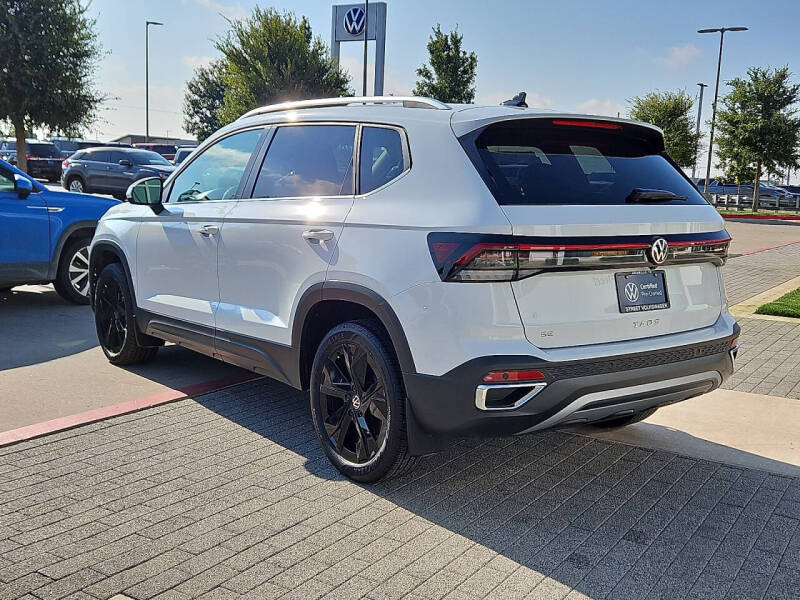 2025 Volkswagen Taos SE