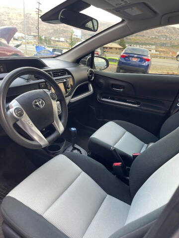 2017 Toyota Prius c Two