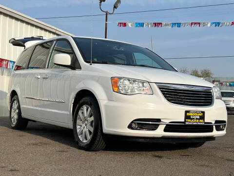 2014 Chrysler Town and Country Touring