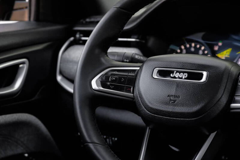 2023 Jeep Compass Latitude Lux
