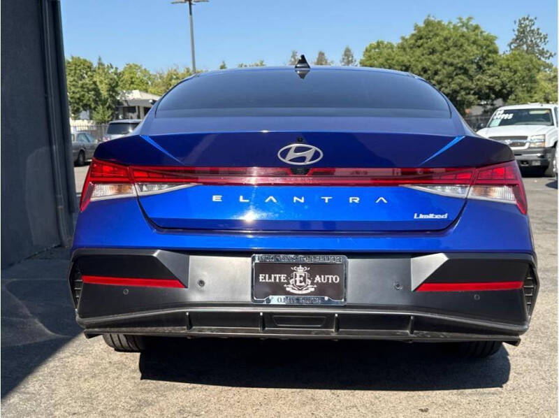 2024 Hyundai Elantra Limited