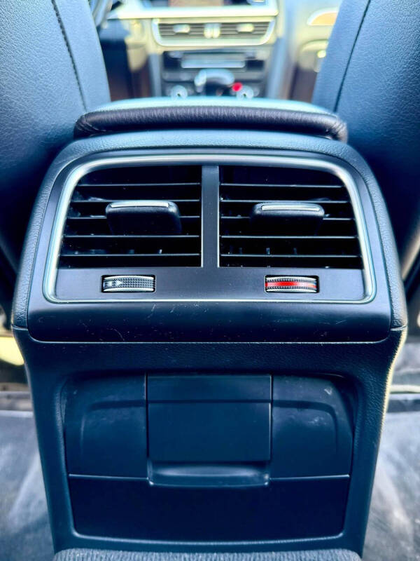 2015 Audi A4 2.0T quattro Premium Plus