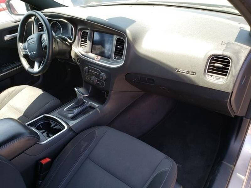 2017 Dodge Charger SXT