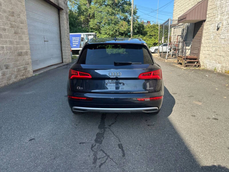 2019 Audi Q5 quattro Premium 45 TFSI