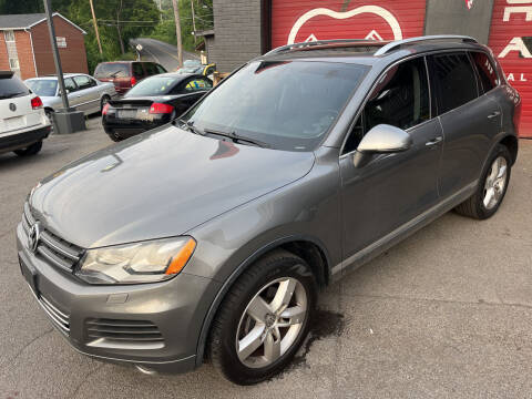 2013 Volkswagen Touareg for sale at Apple Auto Sales Inc in Camillus NY