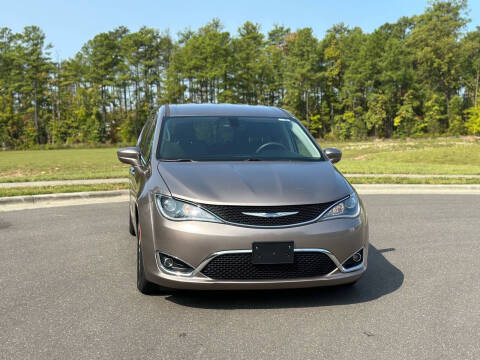 2018 Chrysler Pacifica for sale at Carrera Autohaus Inc in Durham NC