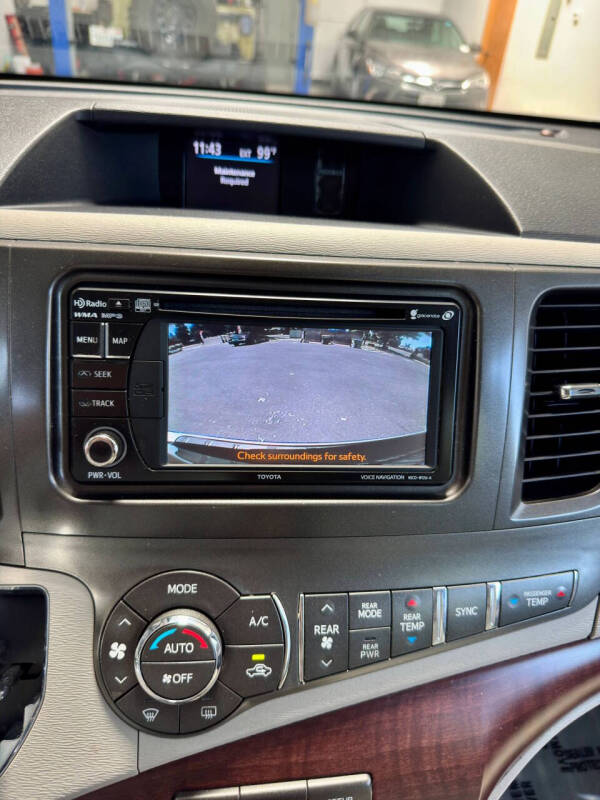 2014 Toyota Sienna
