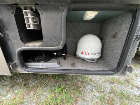 2000 Winnebago Adventurer