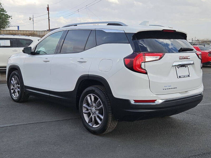 2023 GMC Terrain SLT