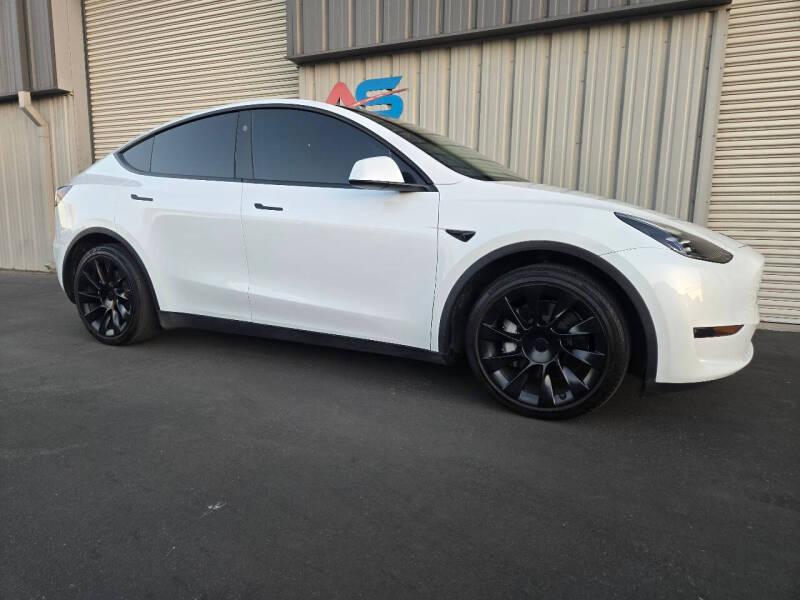 2024 Tesla Model Y Long Range