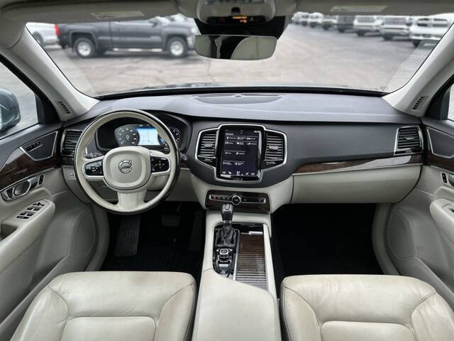 Used 2016 Volvo XC90 Momentum with VIN YV4A22PK2G1074121 for sale in Fenton, MI