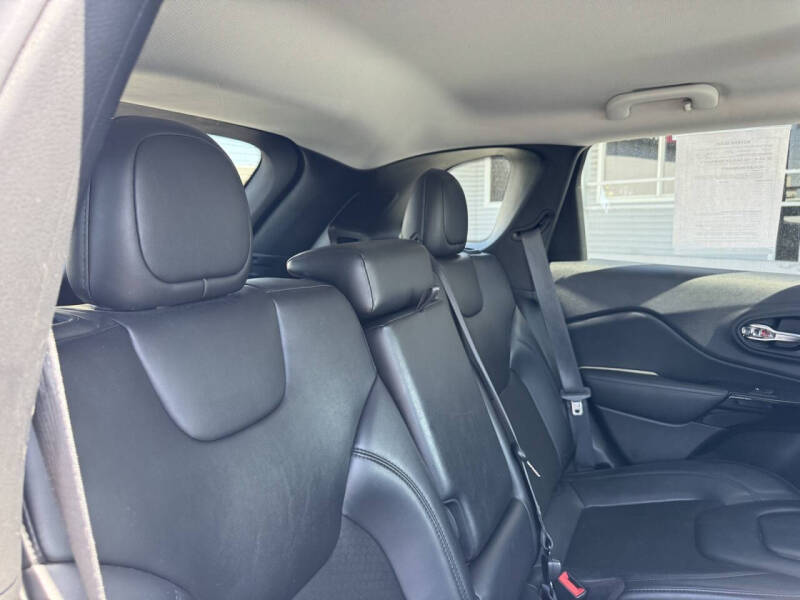 2019 Jeep Cherokee Altitude