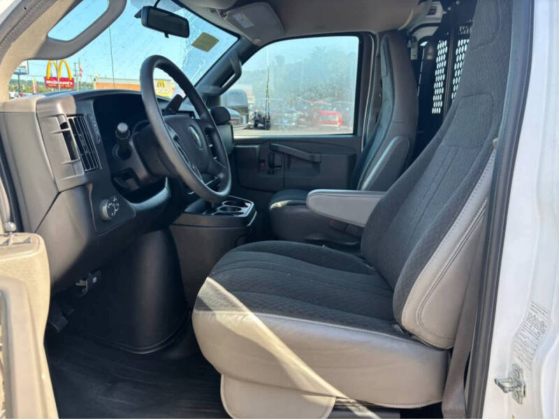 2024 Chevrolet Express 2500