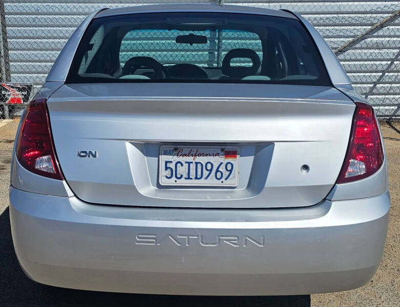 2003 Saturn Ion 1