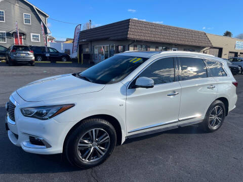 2017 Infiniti QX60 for sale at MAGNUM MOTORS in Reedsville PA