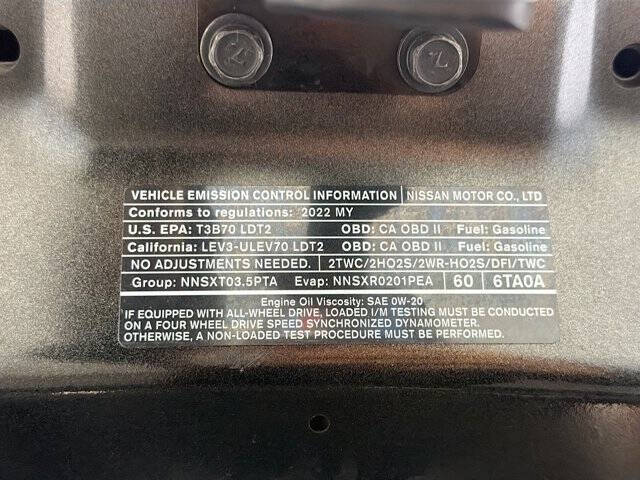 2022 Nissan Pathfinder SV