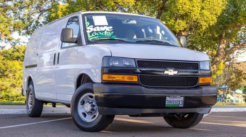 2023 Chevrolet Express 2500