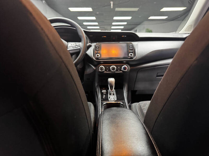 2024 Nissan Kicks SV