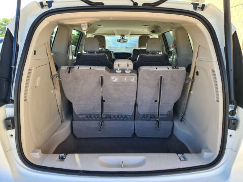 2017 Chrysler Pacifica Touring-L