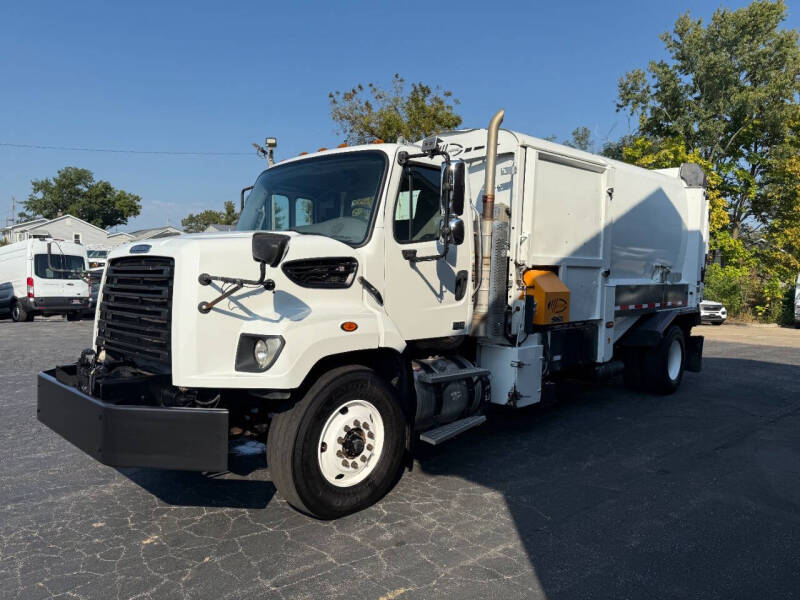 2014 Freightliner 108 SD