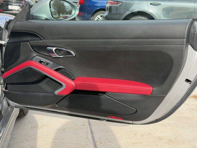 2024 Porsche 718 Cayman