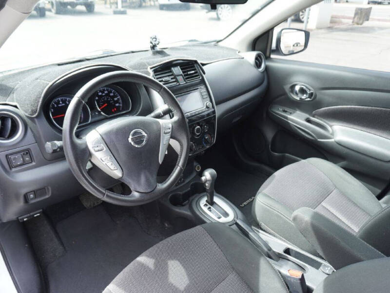 2017 Nissan Versa