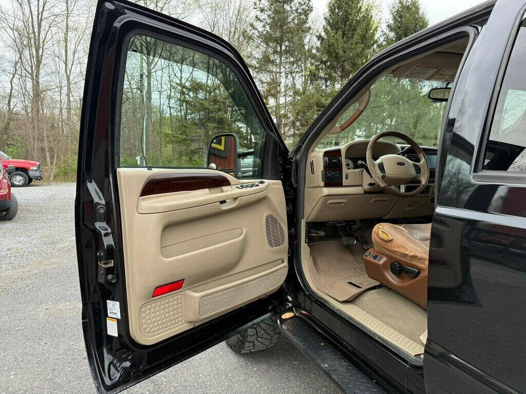 2005 Ford F-350 Super Duty 19