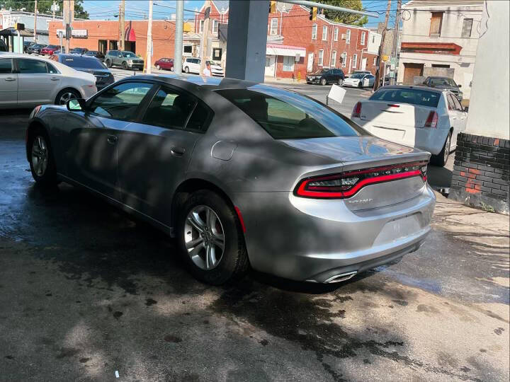 Image 4 of 2016 Dodge Charger SE