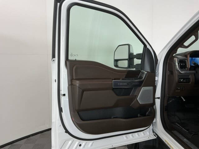 2025 Ford F-450 Super Duty King Ranch