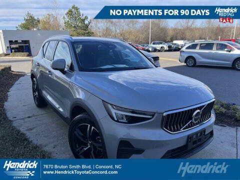 2025 Volvo XC40 B5 Core Bright Theme