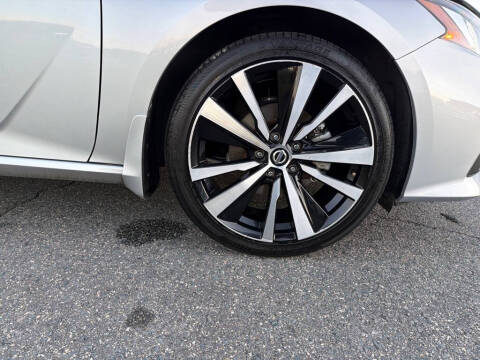 2021 Nissan Altima 2.5 SR