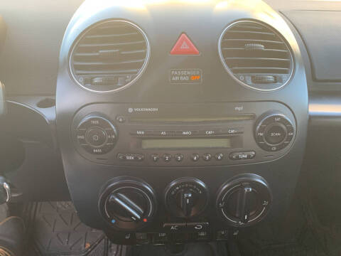 2010 Volkswagen New Beetle Base PZEV